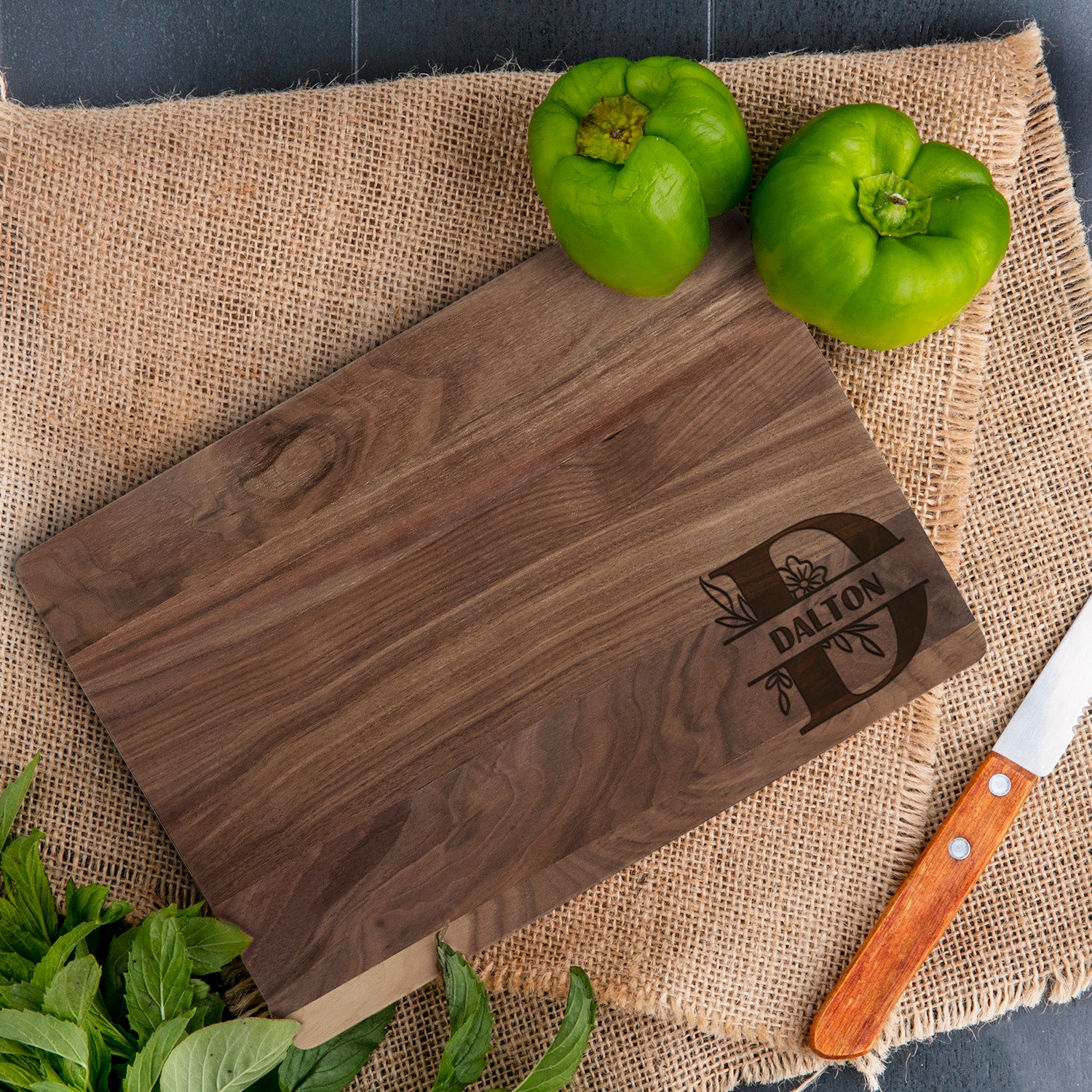 Custom Floral Monogram Cutting Board Wedding Gift for Couples, Housewarming Personalized Charcuterie Board Gift For Mom Grandma, Anniversary