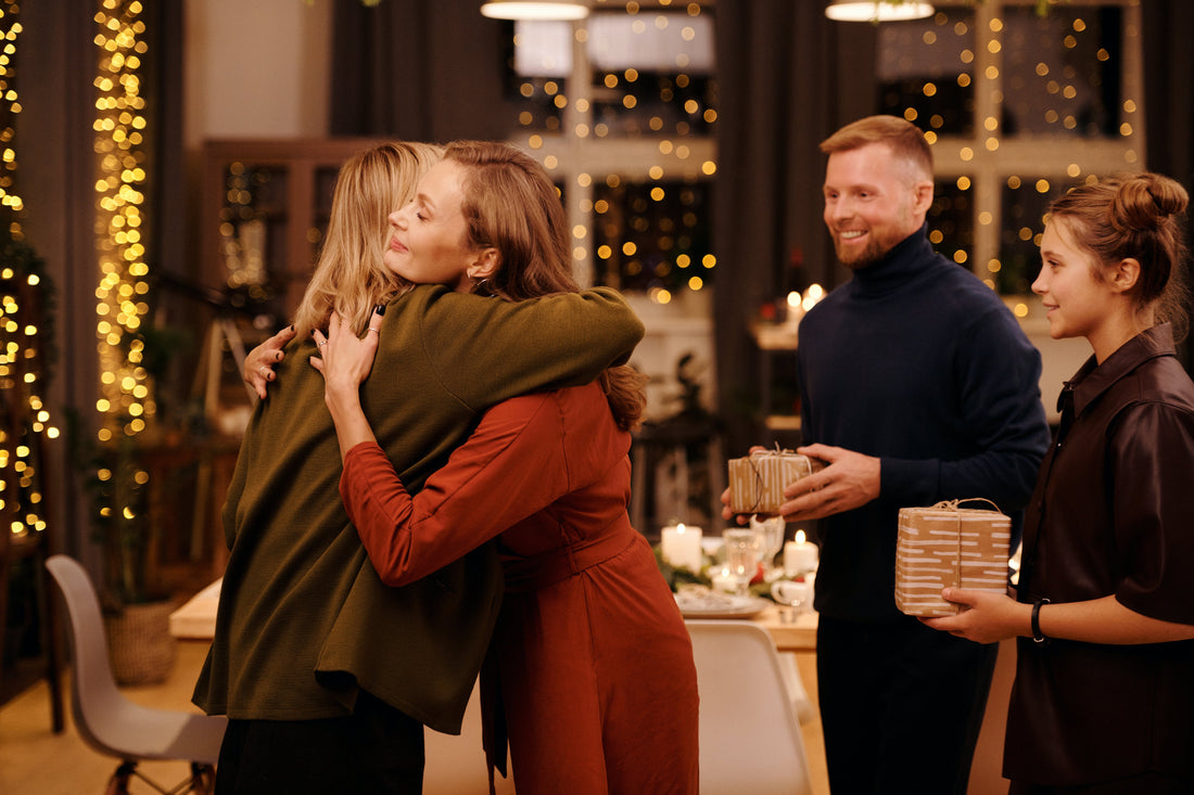 10 Personalized Housewarming Gifts Your Host Will Love
