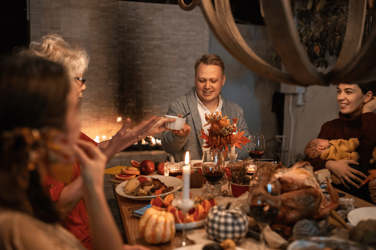 9 Creative Thanksgiving Gift Ideas to Delight Your Host & Family This Year